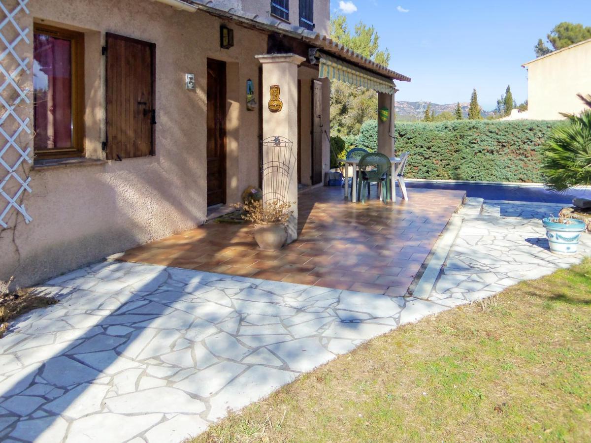 Villa Avec Piscine A Saint-Raphael Et Vue Sur La Montagne Екстер'єр фото